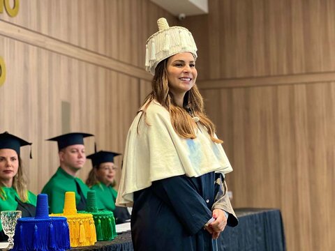 Mariana Carvalho destaca compromisso da Faculdade Metropolitana com inovações acadêmicas ao alcançar nota 5 no MEC