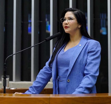 Cristiane Lopes vota a favor de isenção do Imposto de Renda para quem ganha até R$ 5 mil