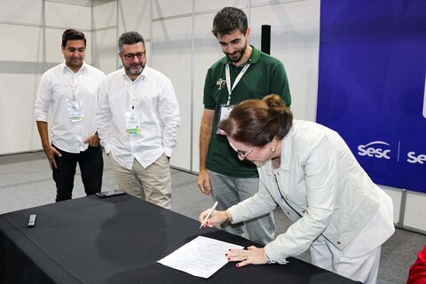 ABAV e Meu Pé de Árvore firmam parceria para transformar a ABAV Expo em evento regenerativo a partir de 2026
