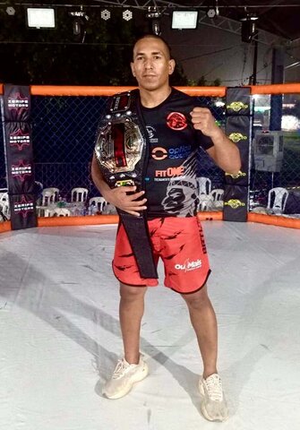 Bruno “Mutante” conquista cinturão por nocaute e consolida grande fase no MMA brasileiro - Gente de Opinião