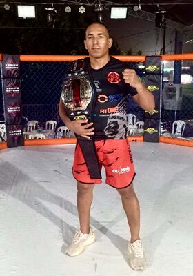 Bruno “Mutante” conquista cinturão por nocaute e consolida grande fase no MMA brasileiro
