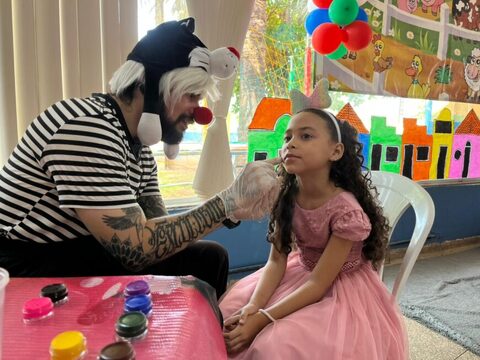 Sorrisos e brincadeiras marcam a celebração do Dia das Crianças na Policlínica Oswaldo Cruz
