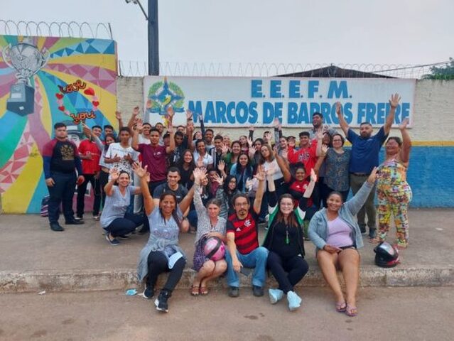 Professora Juliana Bassanin, diretora da escola Marcos Freire desde 2019, comemora a maior nota no IDEB conquistada pela escola - Gente de Opinião