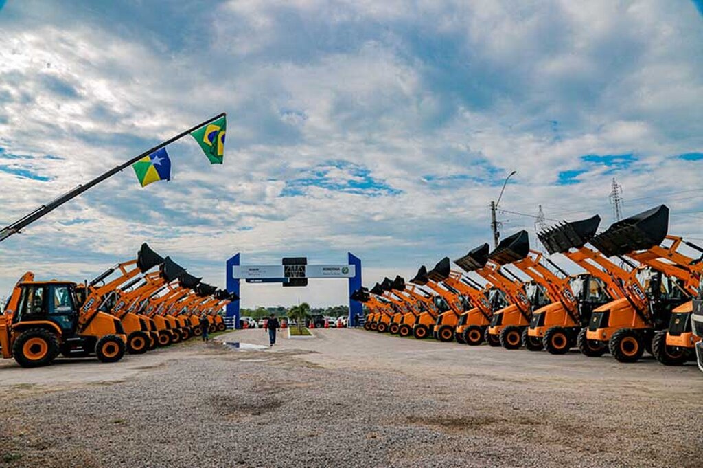 Entrega histórica de cerca de 200 maquinários e implementos agrícolas fortalece a agricultura em Rondônia - Gente de Opinião