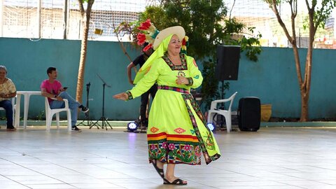 Show de Talentos do Idoso encanta e valoriza a experiência de vida