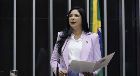 Sim” à vida: Cristiane Lopes vota para proteger crianças desde a gestação