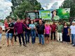 Deputada federal Cristiane Lopes  entrega trator agrícola para produtores rurais em Campo Novo de Rondônia