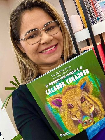 Autora rondoniense que mais publicou livros infantojuvenis lança nova obra: O porco-do-mato e o caçador corajoso - Gente de Opinião