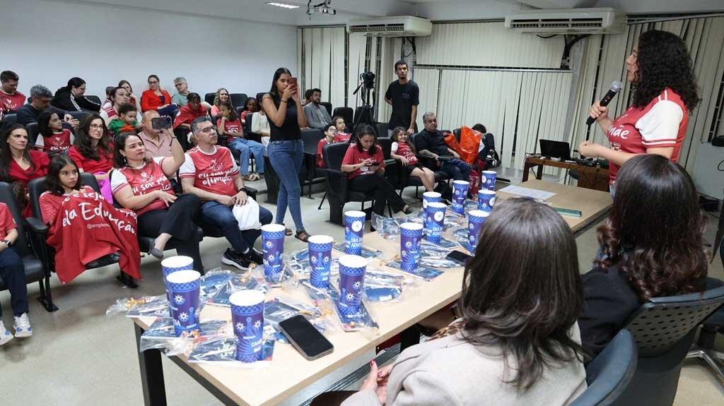 OAB-DF homenageia alunos da Amplexo Educação por desempenho em competições e conquistas acadêmicas - Gente de Opinião