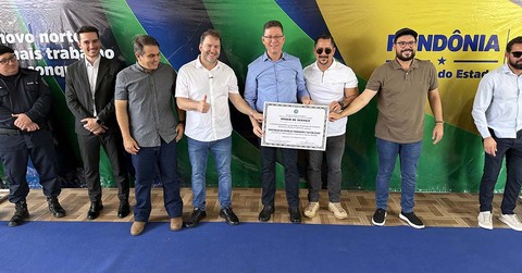 Deputado Alex Redano participa da assinatura da ordem de serviço para o centro de treinamento Capitão Silvio em Ariquemes 