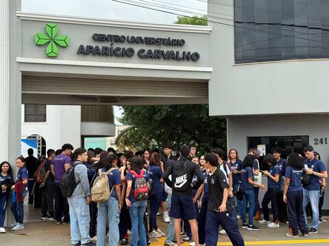 Experience Day 2025 : FIMCA e Faculdade Metropolitana recebem alunos do ensino médio com sorteio de tablets e fones de ouvido