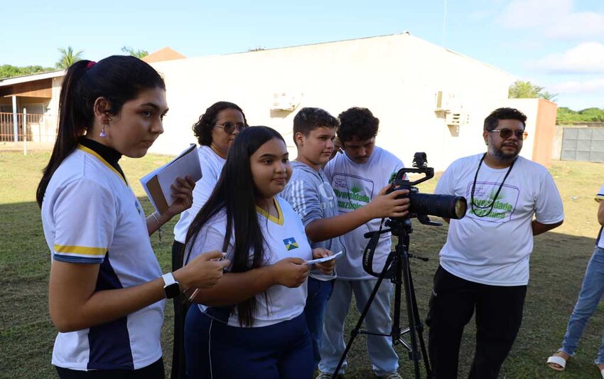 Escola Livre de Arte e Cultura Diversidade Amazônica capacita 50 alunos em oficina de vídeo documentário em RO