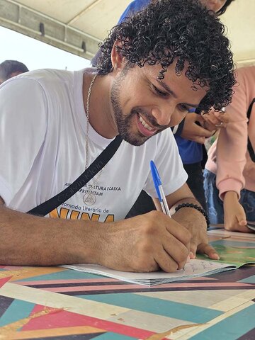 Literatura amazônica: “Jornada Literária de Nina Macaca” leva encanto e leitura a escolas de Candeias, Itapuã e Ariquemes - Gente de Opinião