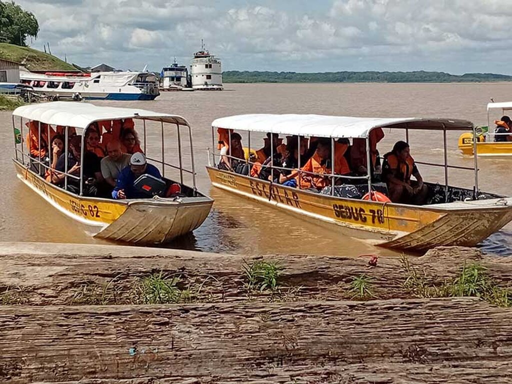 O transporte fluvial beneficiou os participantes da escola estadual Francisco Desmorest, no Distrito de Nazaré; e da escola General Osório, no Distrito de Calama - Gente de Opinião