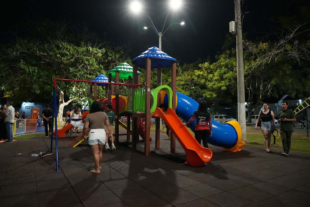 Prefeitura entrega área renovada na Praça Aluízio Ferreira - Gente de Opinião