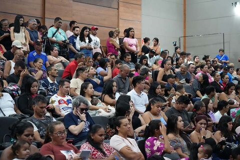 Endereços das 288 unidades são definidos em sorteio festivo