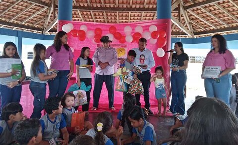 Alunos da Escola Moisés Umbelino recebem prêmios de concurso nacional