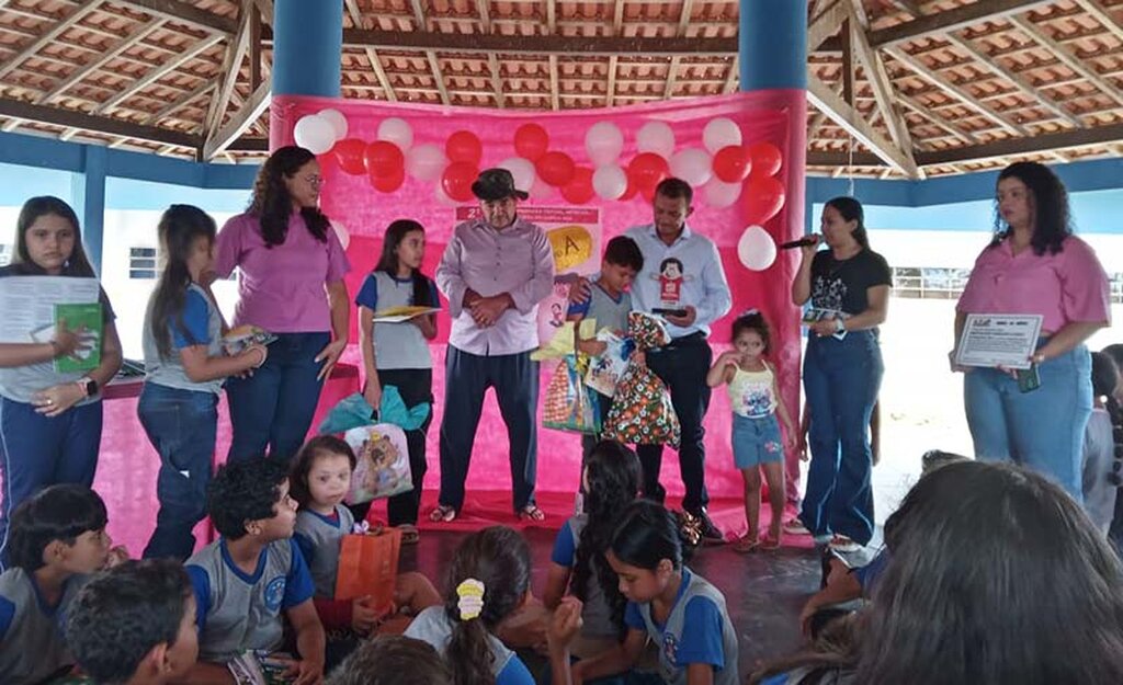 Alunos da Escola Moisés Umbelino recebem prêmios de concurso nacional - Gente de Opinião