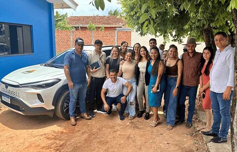 Cristiane Lopes entrega veículo e equipamentos para fortalecer a Assistência Social em Novo Horizonte d’Oeste (RO)