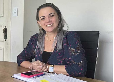 Lei federal sobre habilitação gratuita motiva requerimento da deputada Cláudia de Jesus