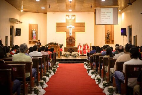 PARÓQUIA DE VISTA ALEGRE CELEBROU 29 CRISMAS