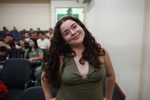 Cantata de Natal reúne alunos e comunidade na Biblioteca Francisco Meirelles