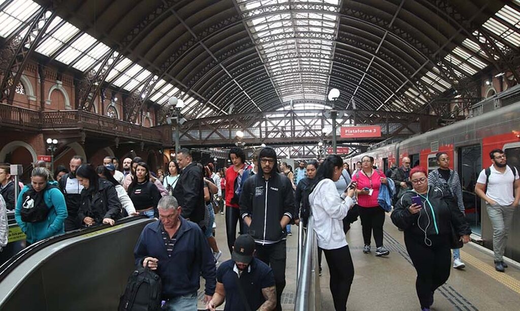 Cinquenta Tons de Um Escabreado - Gente de Opinião