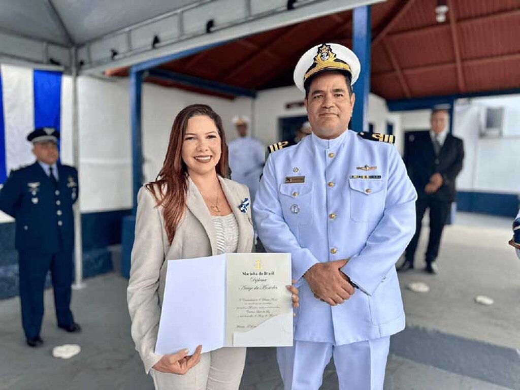 Deputada Federal Cristiane Lopes recebe Medalha Amiga da Marinha em Porto Velho - Gente de Opinião