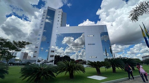 Assembleia aprova lei que proíbe a reconstituição de leite em pó importado para consumo alimentar