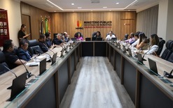 MPRO e Rede Lilás promovem diálogo com imprensa para discutir revitimização e impactos jurídicos decorrentes da cobertura sobre violência contra mulher