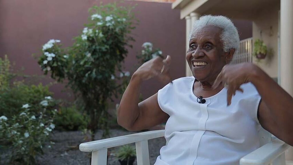 Úrsula Depeiza Maloney - Gente de Opinião