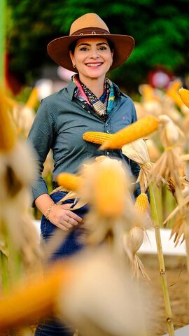 Carol Brazil - Gente de Opinião