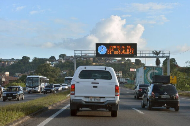 Motoristas que não cometeram infrações nos últimos 12 meses e estão inscritos no Registro Nacional Positivo de Condutores (RNPC) foram beneficiados pela renovação automática de CNH. Foto: Edsom Leite/MTrans - Gente de Opinião