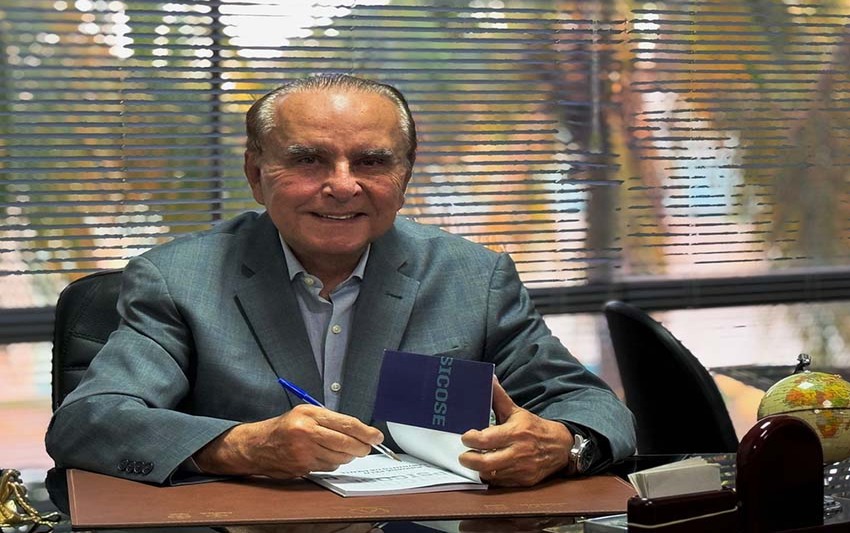 Dr. Aparício Carvalho lança “Psicose – A Jornada pelo Labirinto da Mente”