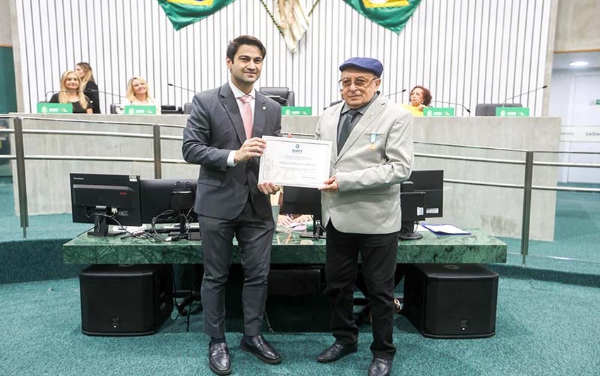 Com trajetória de cinco décadas no setor da beleza, Associação dos Cabeleireiros do Estado do Ceará é homenageada na ALECE