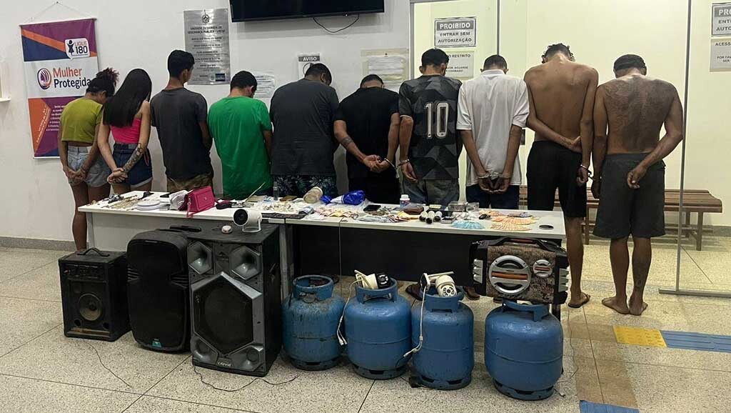 Operação conjunta da PM desarticula esquema de tráfico, apreende drogas, armas simuladas e objetos suspeitos em Buritis (RO) - Gente de Opinião