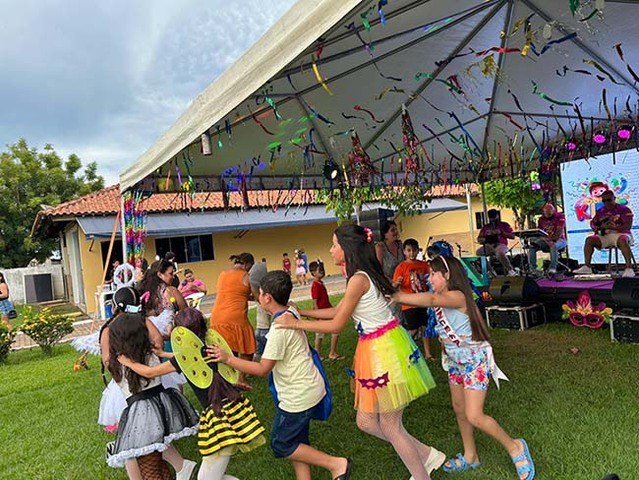 1º Bloquinho Kids do Clube de Nova Mutum Paraná reúne mais de 100 crianças em tarde de alegria e cultura - Gente de Opinião