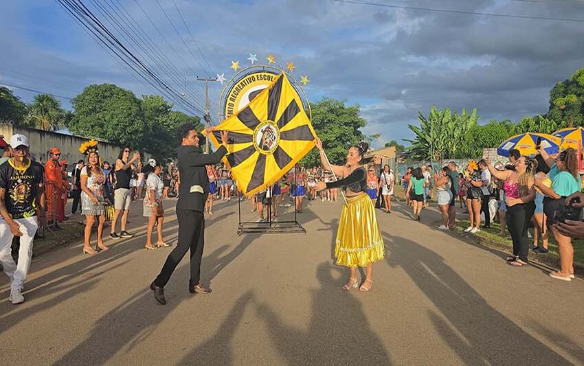 Família Asfaltão mantém o tradicional desfile na comunidade