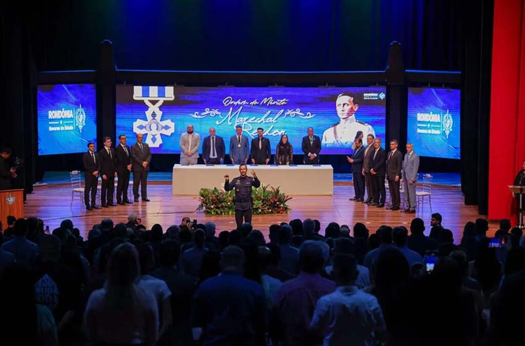 Cerimônia de outorga da Medalha Marechal Rondon no Palácio das Artes, em Porto Velho - Gente de Opinião