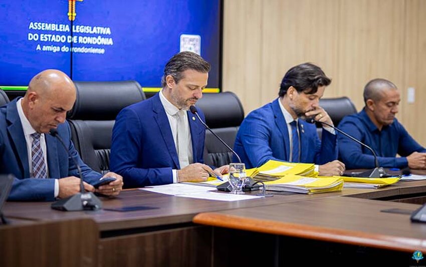 CCJR retoma reuniões com discussão e aprovação de projetos 