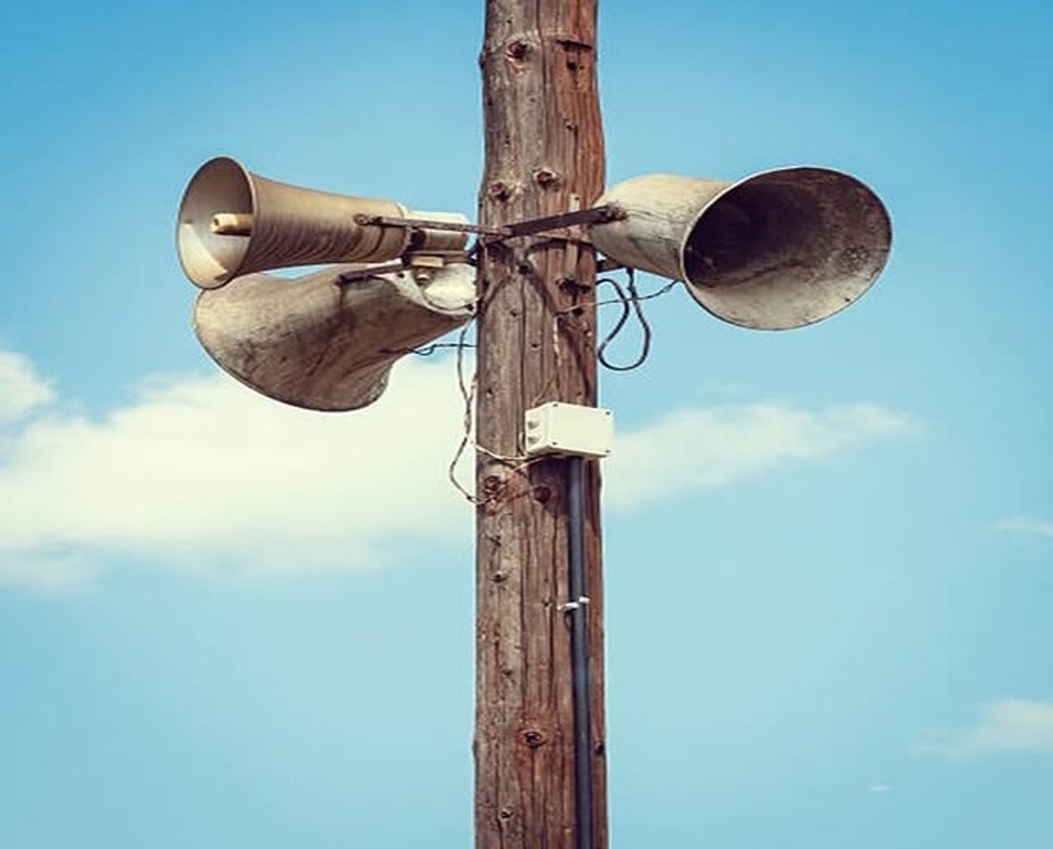 As bocas de som amaradas no "pau do fuxico", música e muita informação "até a luz apagar" - Gente de Opinião