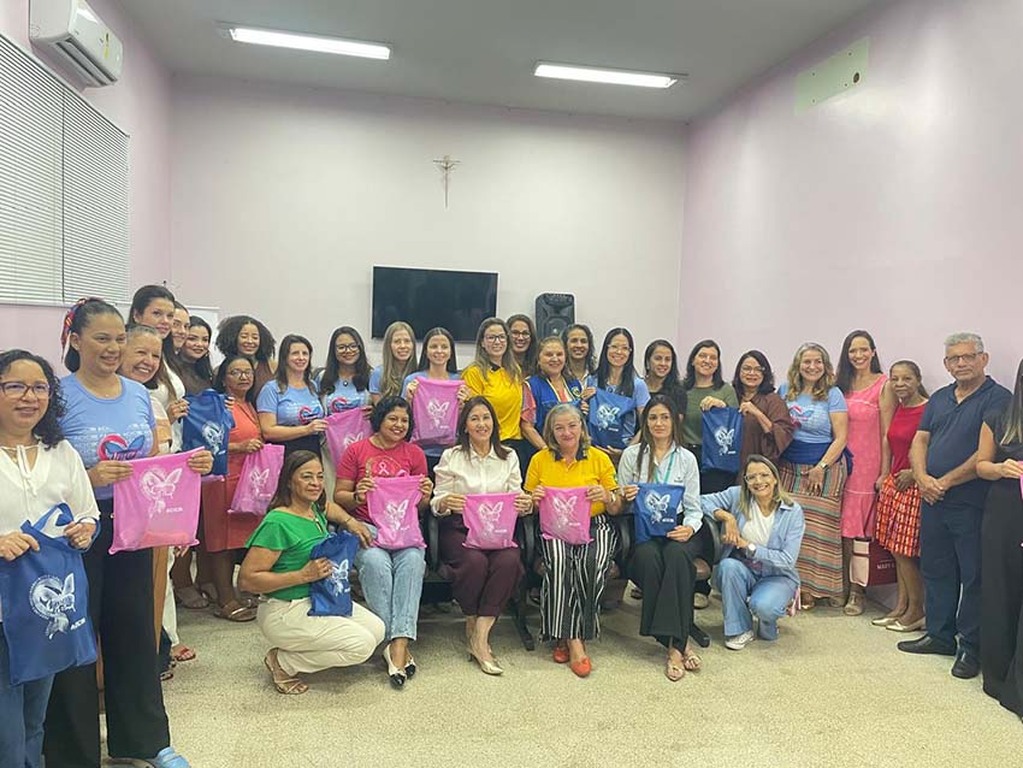 Campanha Lenços de Amor reforça solidariedade a pacientes com câncer - Gente de Opinião