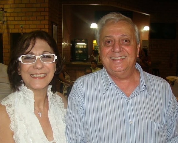 Casal Sandra e Dílson Fernandes, presentes à reunião que deu origem  à TV Cultura - Gente de Opinião