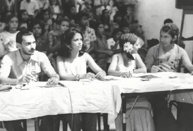 NO canal 11, mesa de jurados durante um dos programas de auditório - à direita o médico José Adelino - Gente de Opinião