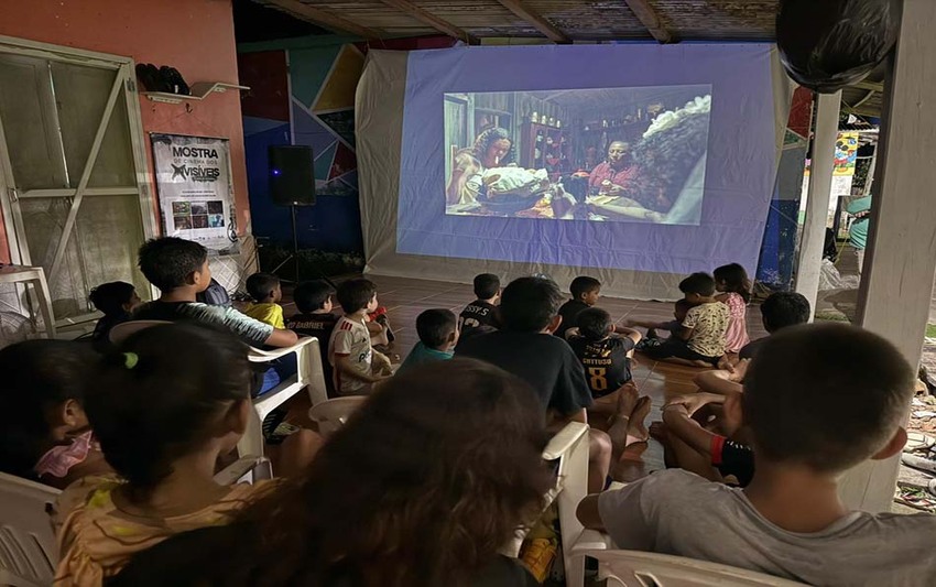 Comunidades ribeirinhas recebem ações culturais no encerramento da II Mostra de Cinema dos Invisíveis 