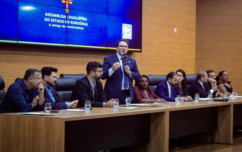 Encontro de vereadores é aberto na Assembleia Legislativa com presença de autoridades