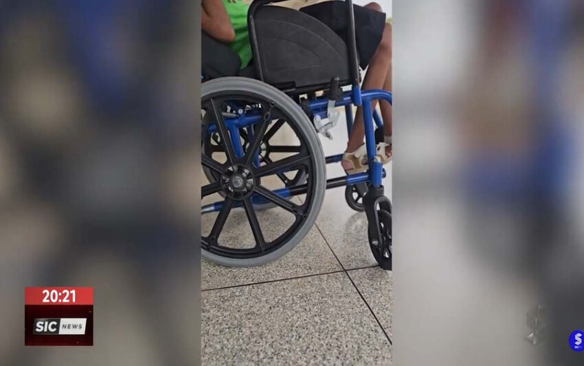 Menino com Microcefalia ganha cadeira de rodas; Hospital Santa Marcelina doa equipamento