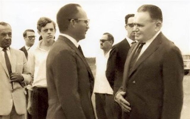 Capitão Jairo de Freitas Saraiva em recepção oficial ao Presidente da República, Marechal Humberto de Alencar Castelo Branco, à época em que exercia a presidência dos Ex-Combatentes do Brasil — Seção de Rondônia. O registro simboliza a continuidade do compromisso com a memória, a história e os valores daqueles que serviram em tempos decisivos. - Gente de Opinião