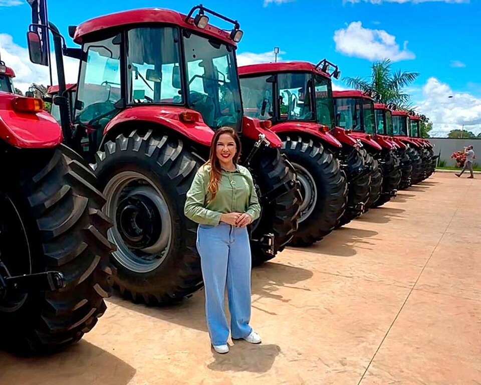 Cristiane Lopes fortalece a infraestrutura e a agricultura com entrega histórica de maquinários em Rondônia - Gente de Opinião