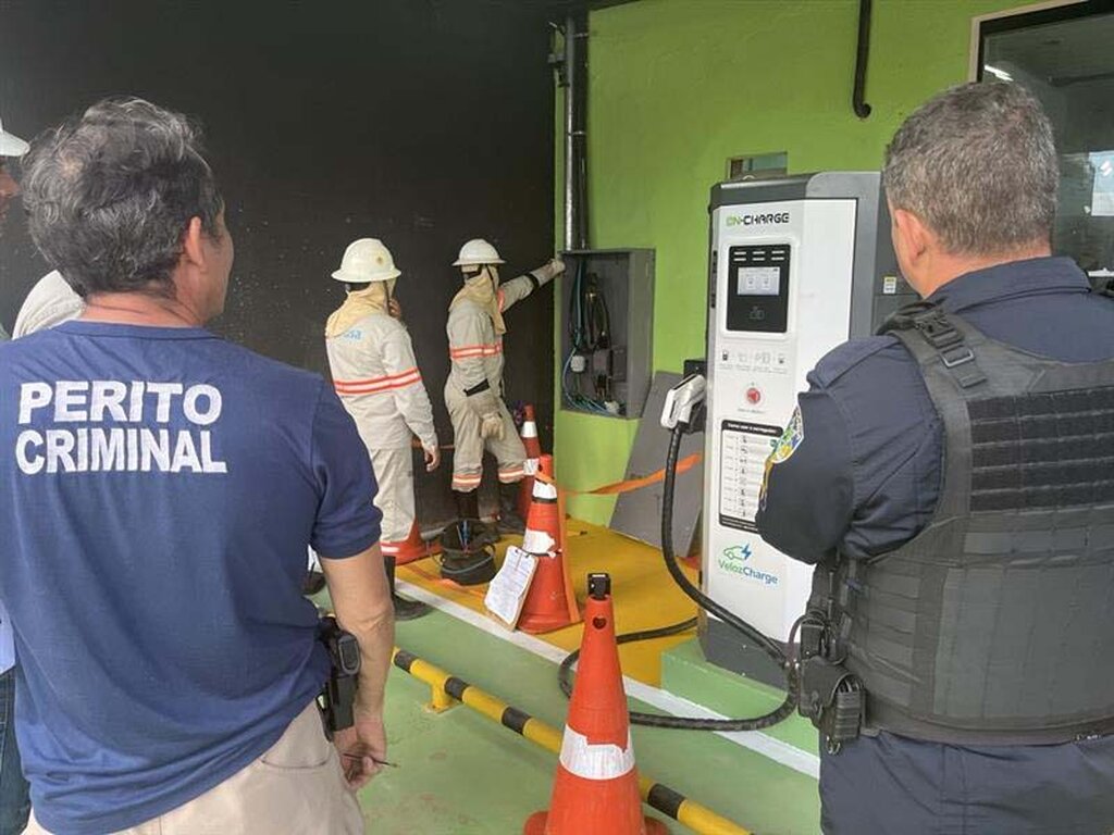  Ponto de recarga de veículos elétricos é flagrado com gato em Porto Velho - Gente de Opinião